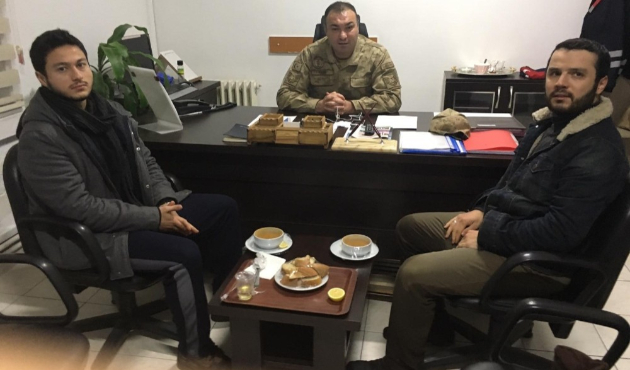 Trabzon'da ormanlık alanda donmaktan son anda kurtuldular.
