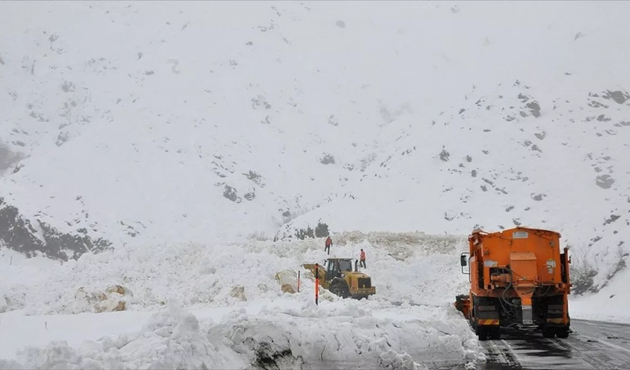 Hakkari - Şırnak karayolu trafiğe kapandı...