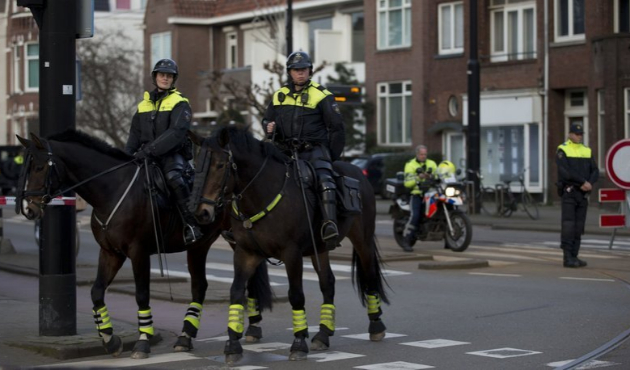 Hollanda'daki FETÖ yurduna operasyon!
