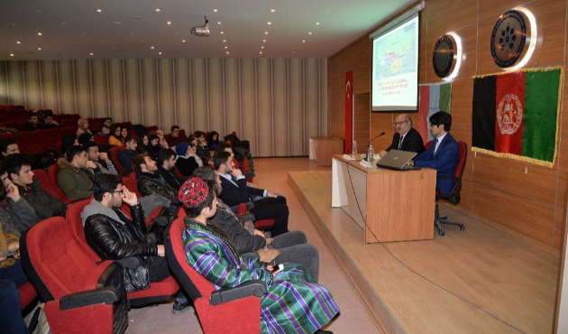 Bursa'da Prof. Dr. Yüce: “Türk milleti vatanını terk etmez”