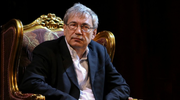 Orhan Pamuk, Altanlar için demorkasi havarisi kesildi... Hadi oradan!!!