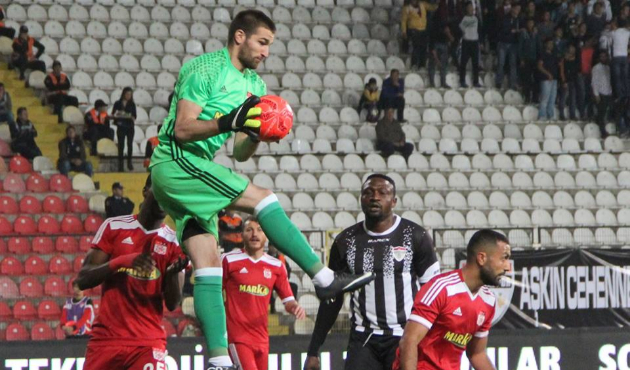 Sivasspor'un kalecisinden ilginç paylaşım!