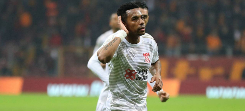 Fenerbahçe ve Galatasaray'dan hamle...