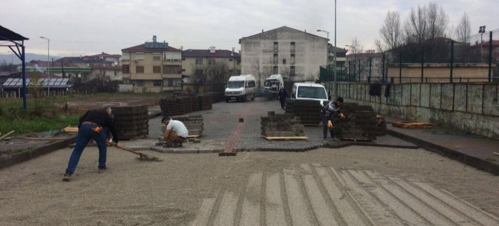 Bartın belediyesi parke ve yol çalışmalarını sürdürüyor