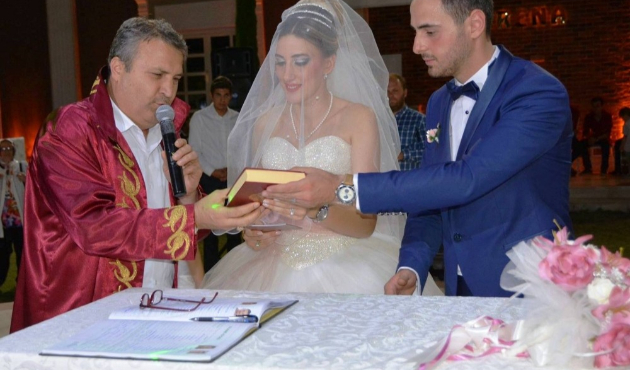Manisa Yunusemre’de bin 500 çift mutluluğa kapı açtı