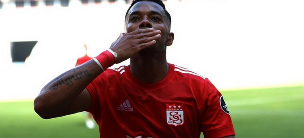 Robinho imzayı atıyor!