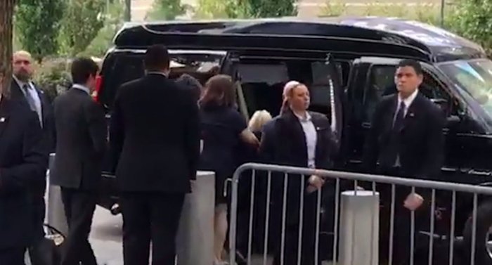 ABD'de Clinton şoku: Sürükleyerek götürdüler / VİDEO