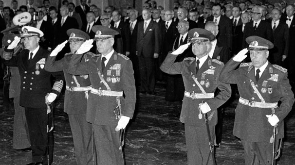 12 Eylül davasına bakan savcı ve hakimler FETÖ'cü çıktı