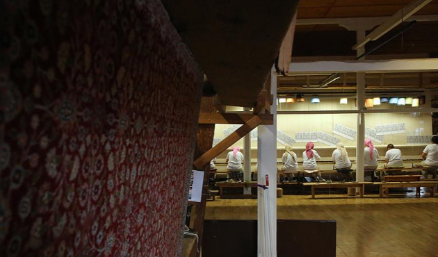 Basıldıkça güzelleşen halıların üretildiği fabrika: Hereke