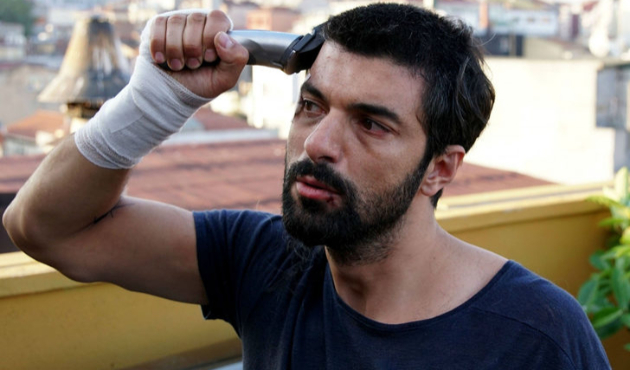 Engin Akyürek 'Bir aşk' için saçlarını kesti!