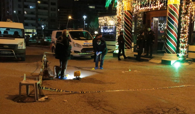 Otopark kavgasında silahlar çekildi: 2 yaralı...