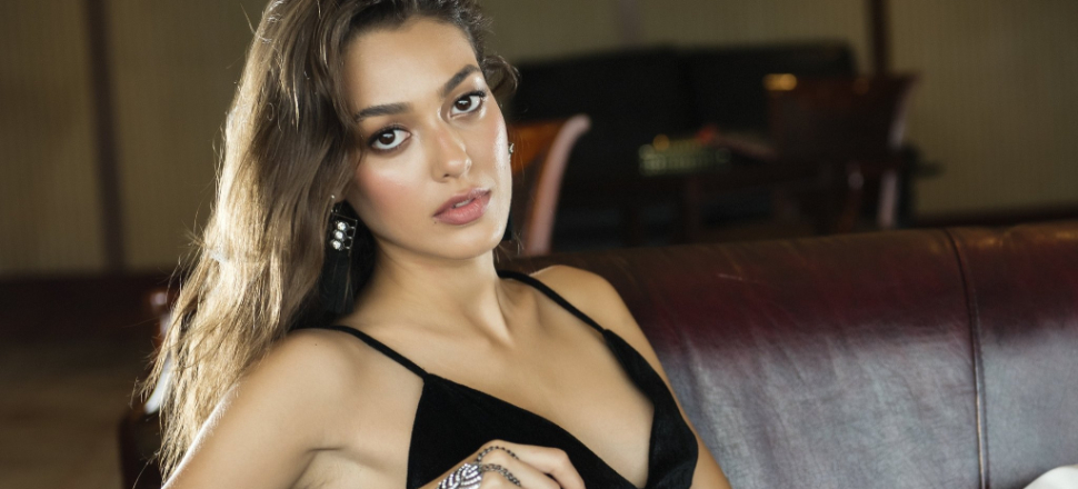Dilan Çiçek Deniz o oyuncu ile aşka yelken açtı!