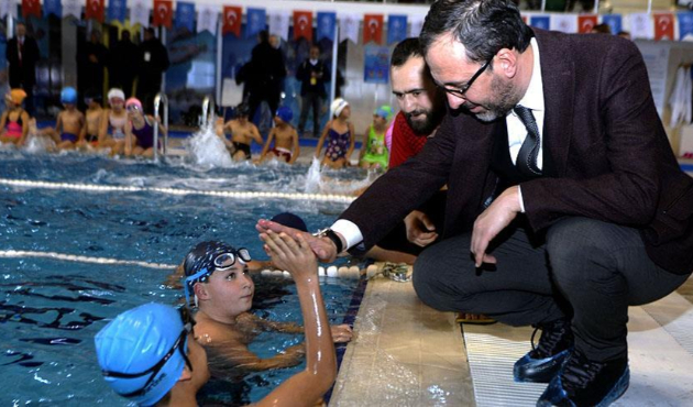 "7'den 70'e herkese yüzme öğreteceğiz"