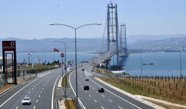 Osmangazi Köprüsü'nün geçiş ücreti tartışılıyor