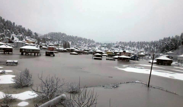 Mersin Anamur’da yayla evlerini su bastı