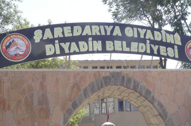Diyadin'de Kürtçe tabela yerine konuldu