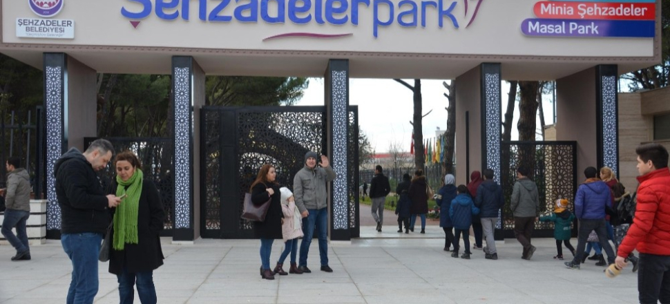 Şehzadeler Park’ını binlerce manisalı gezdi