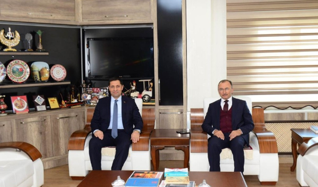 Ardahan'da Belediye Meclis Toplantısına Vali Masatlı katıldı