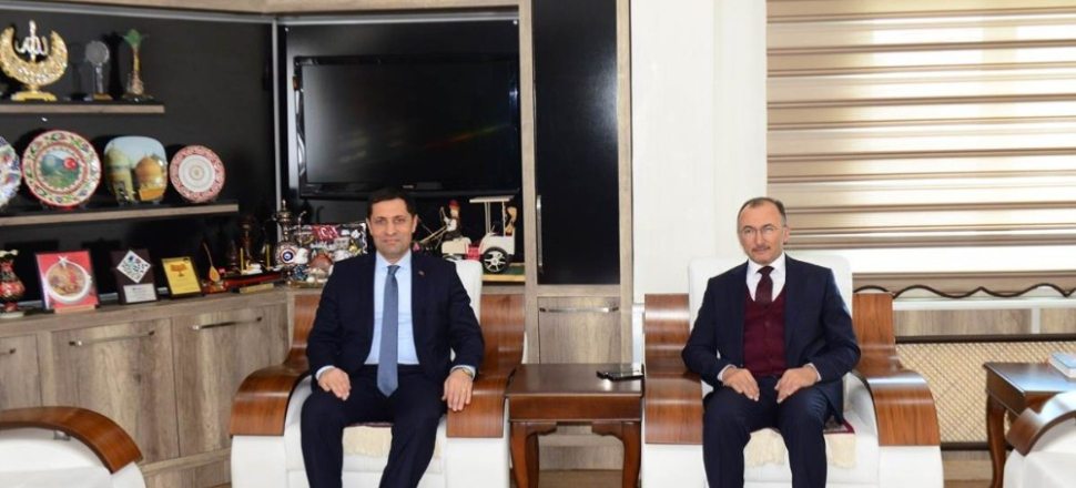 Ardahan'da Belediye Meclis Toplantısına Vali Masatlı katıldı