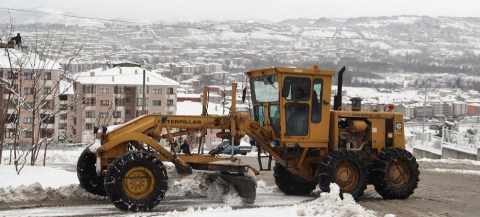 Bartın Belediyesi'nin karla mücadelesi