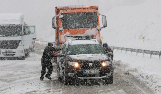 Kahramanmaraş’ta kar çilesi