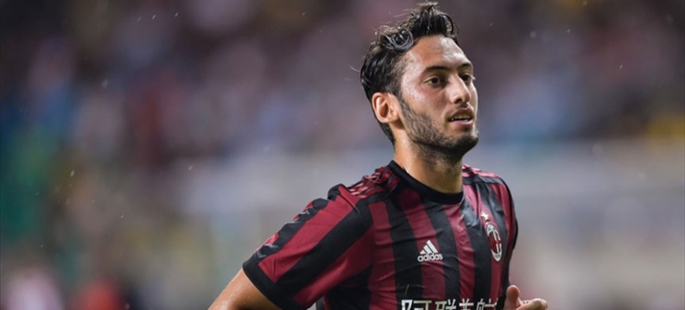 Hakan Çalhanoğlu Beşiktaş'ta!