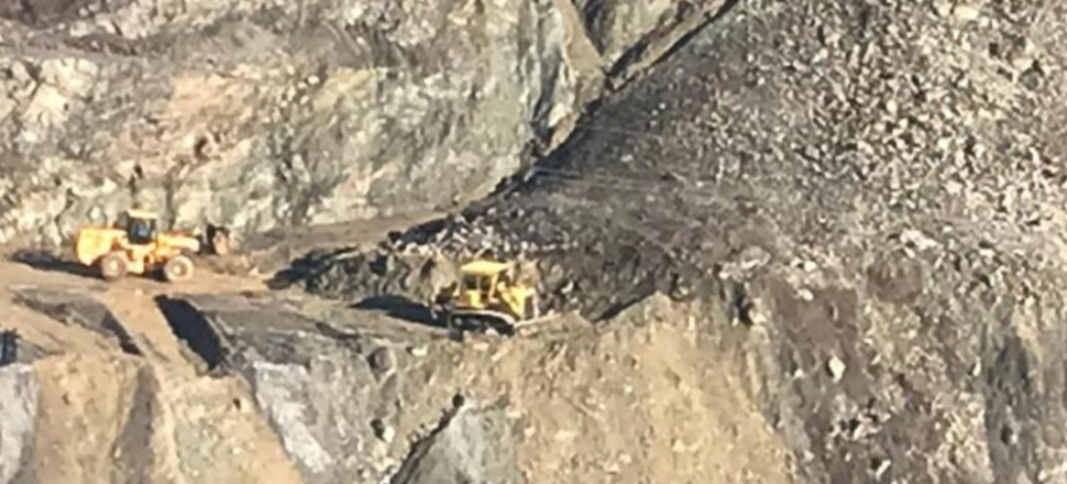 Adıyaman'da heyelan nedeniyle yol kapandı