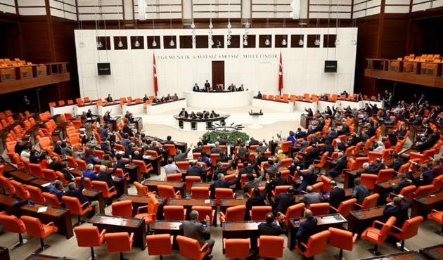 İlk 20 madde Meclis'te kabul edildi...