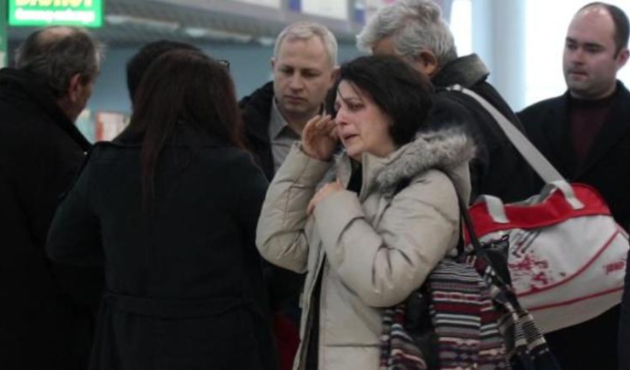 İki genç kızın cenazeleri Türkiye'ye gönderildi