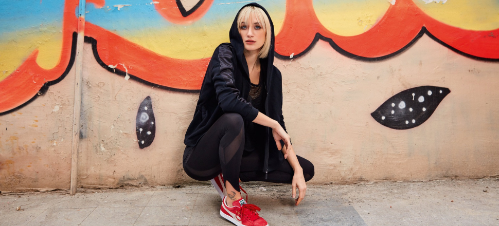 Didem Soydan'dan takipçisine cinsel organlı gönderme!
