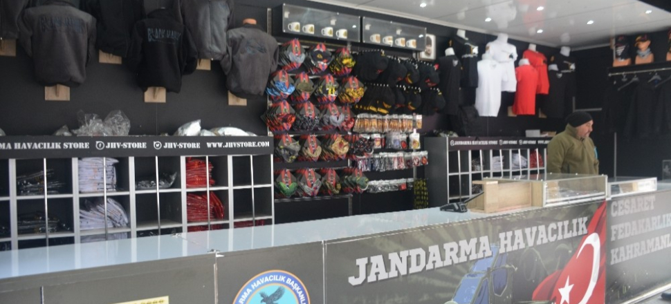 Bilecik'te jandarma havacılık tırı ilgi gördü