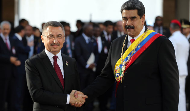 Maduro, Fuat Oktay'ı böyle selamladı