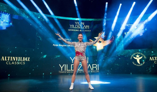 İstanbul'da Ayşe Begüm Onbaşı'na ‘Onur Ödülü’ verildi