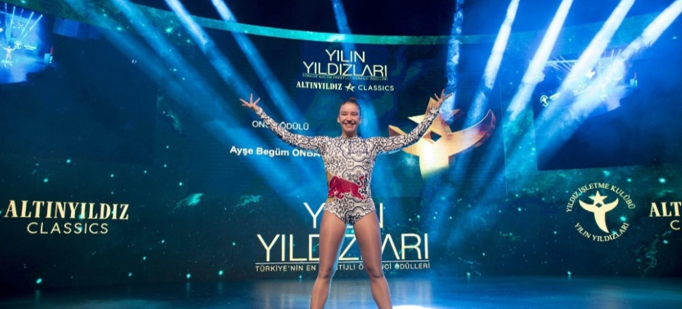 İstanbul'da Ayşe Begüm Onbaşı'na ‘Onur Ödülü’ verildi