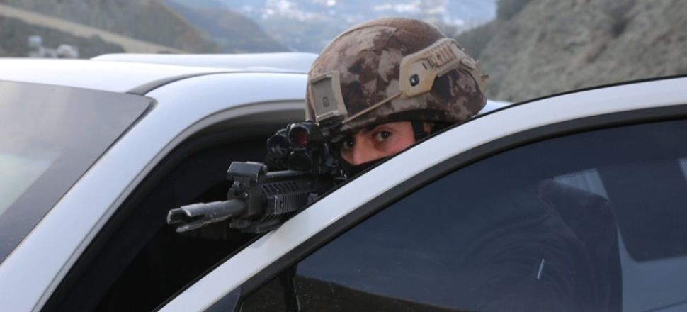 Artvin'de Özel Harekat polislerinden tatbikat