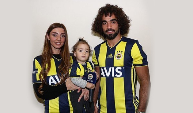 Sadık'ın Fanatik Fenerli eşi bu paylaşımı yaptı