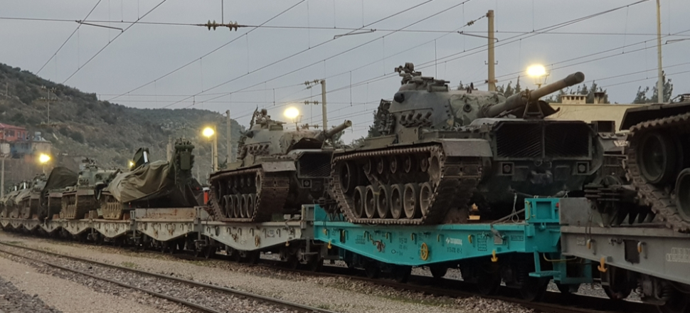 Kocaeli'den yüklenen tanklar Gaziantep'te...