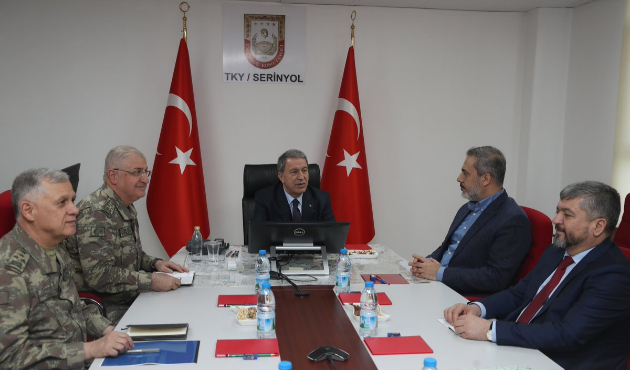 Hulusi Akar, komutanlar ve Hakan Fidan sınırda bir araya geldi!