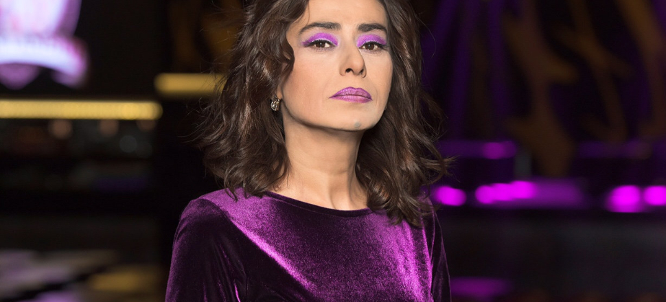 Yıldız Tilbe sahnede müzisyenlerini fırçaladı!