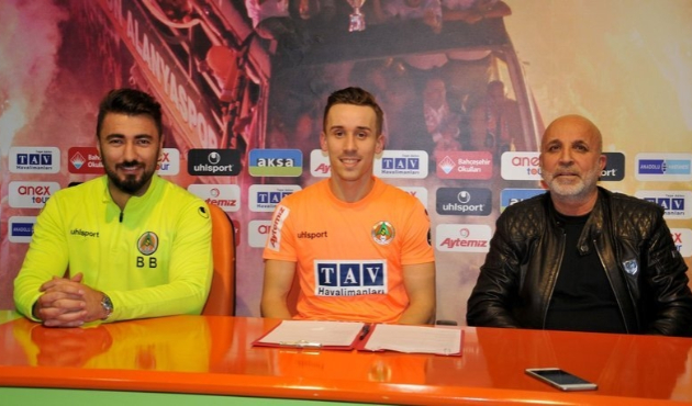 Çek forvet Josef Sural Alanyaspor'da...