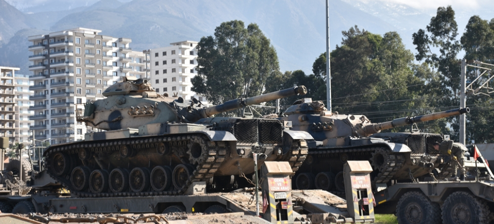 Askeri sevkiyat aralıksız sürüyor...