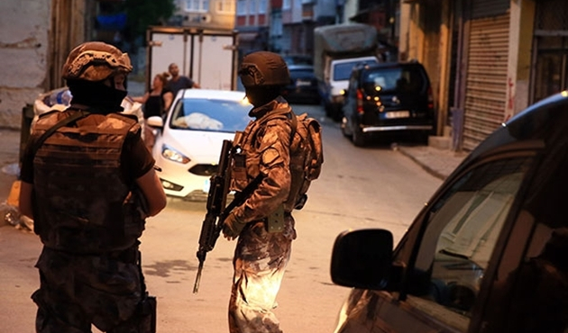İstanbul Fatih'te uyuşturucu baskını