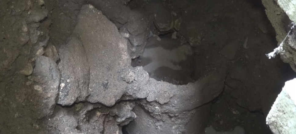 Adıyaman'da bir sokakta dev çukur meydan geldi