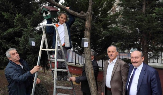 İstanbul'da minik Eyşan'ın ‘Kuşlar ölmesin’ çağrısı karşılıksız kalmadı