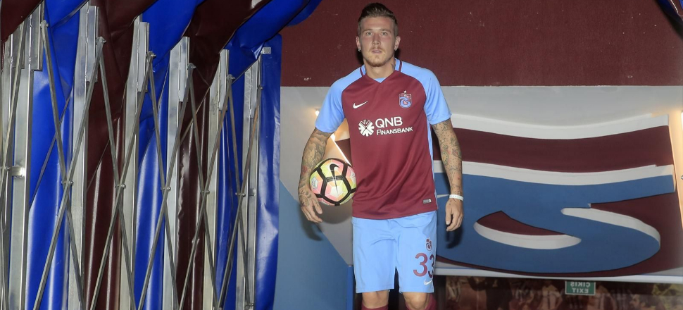 Bavullarını toplayıp Trabzon'dan ayrıldı!