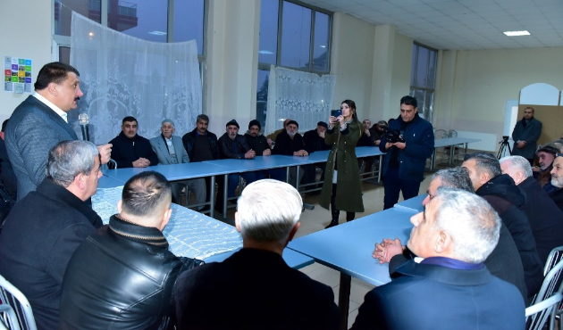 Malatya'da Gürkan, mahallelilerin sorunlarına ortak oldu