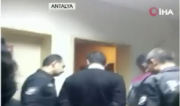 Karnı ağrıyan çocuk hastane tuvaletinde doğurdu!
