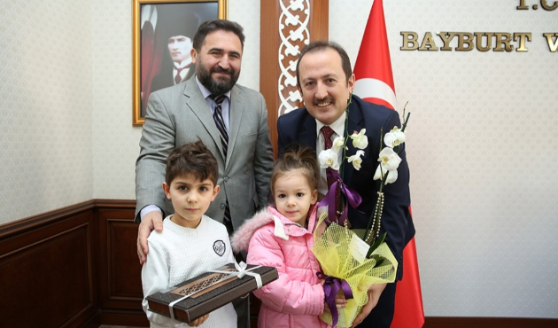 Bayburt'ta minik yüreklerden Yemen için anlamlı destek