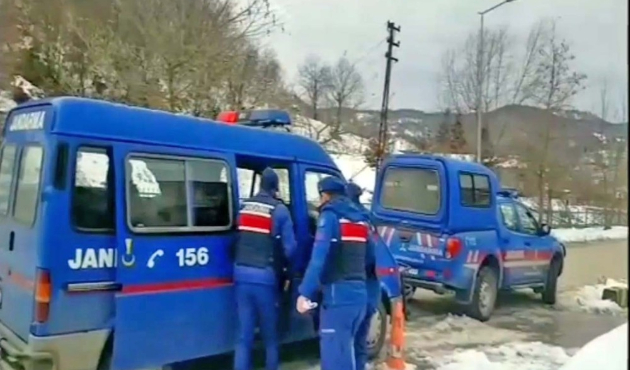 Bartın jandarmadan 97 noktaya eş zamanlı baskın