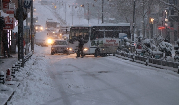 Nevşehir'de kar yaşamı olumsuz etkiliyor